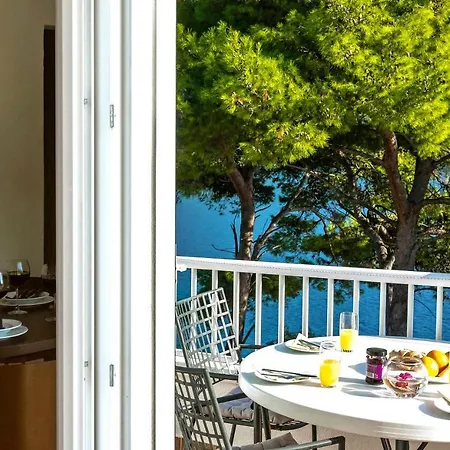 Apartments Velo Lago Lastovo Exterior photo