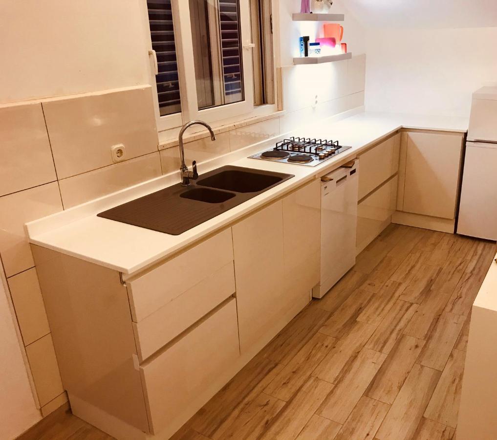 Velo Apartment *